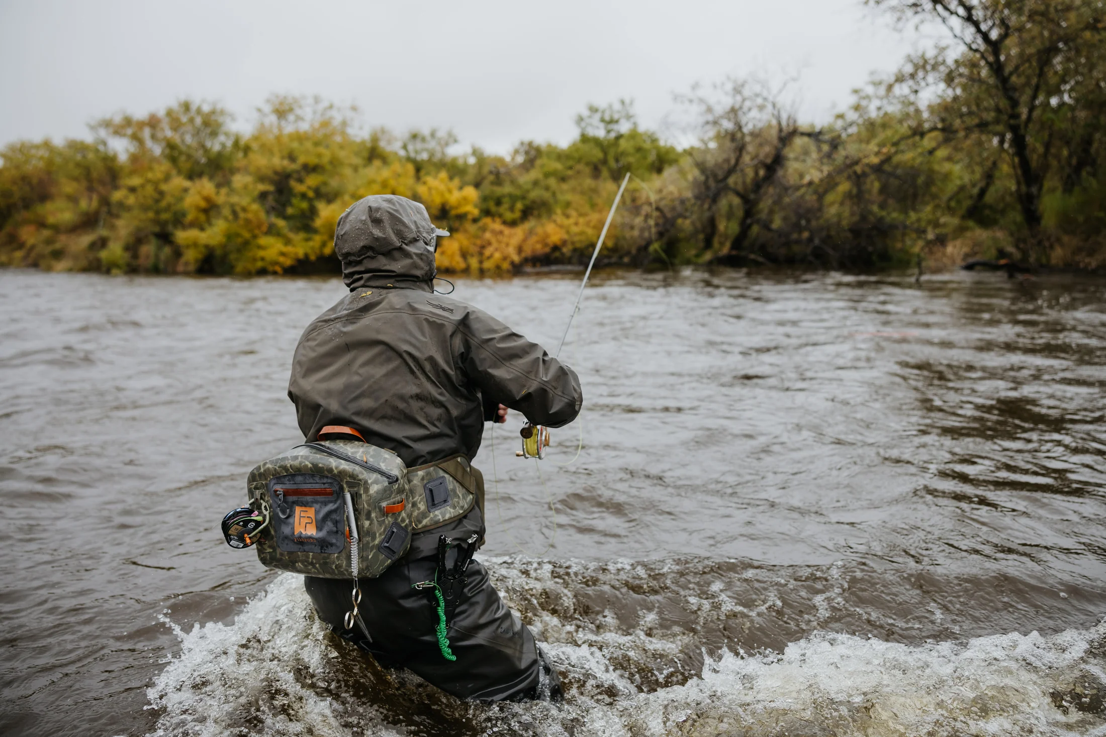 Fishpond Thunderhead Submersible Lumbar - Eco Yucca - torba biodrowa tototototototot