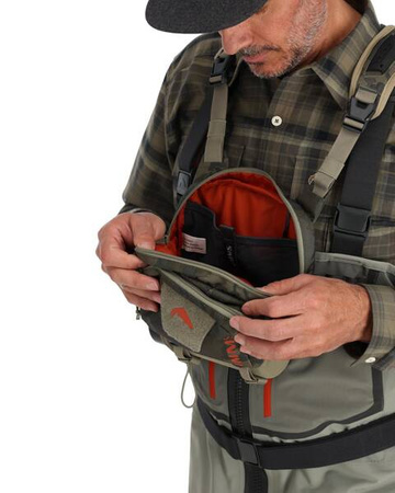 Simms Tributary Hybrid Chest Pack Regimant Camo Olive Drab - torba piersiowa z plecakiem
